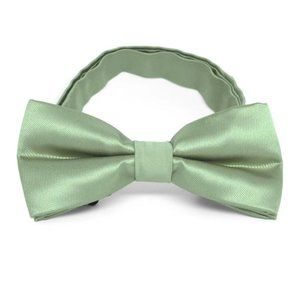 Green groomsmen bow ties and pocket squares (set of 3)